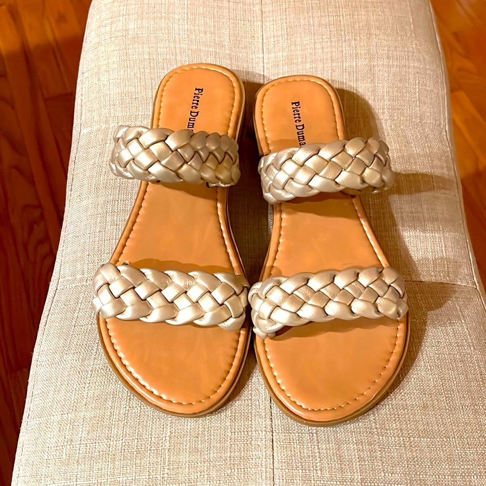 PIERRE DUMAS WEDGE SANDAL